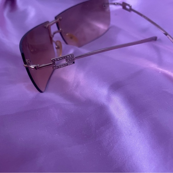 This is authentic vintage Gucci glasses - Picture 4 of 5